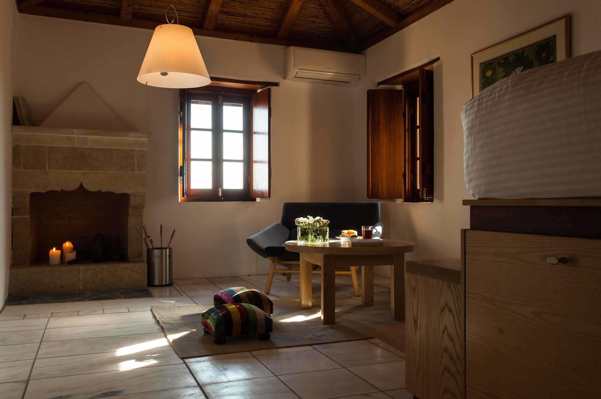 House In The Castle Apartment โมเน็มวาซี ภายนอก รูปภาพ