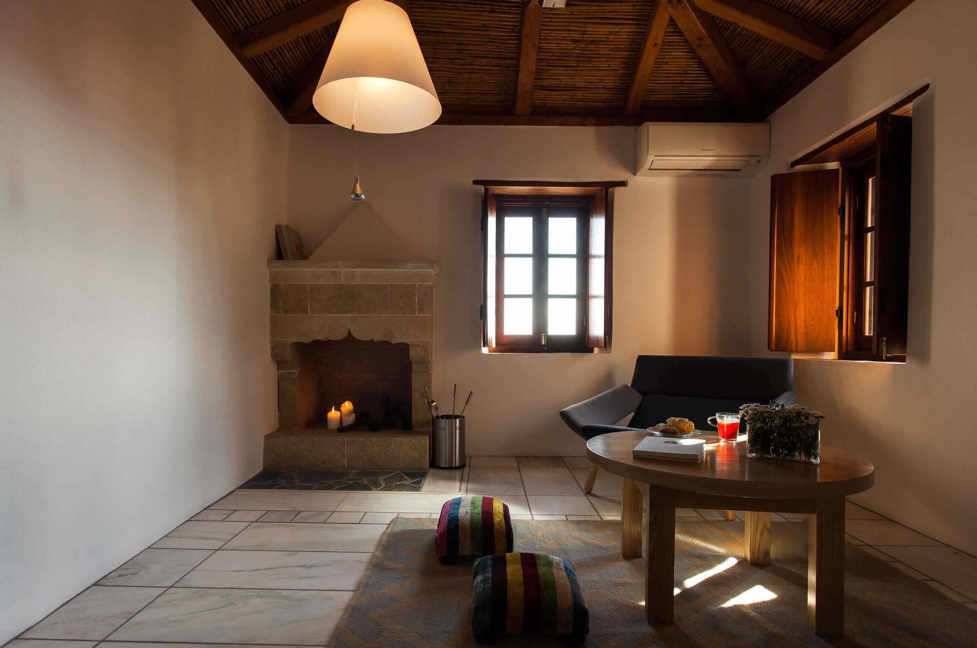 House In The Castle Apartment โมเน็มวาซี ภายนอก รูปภาพ