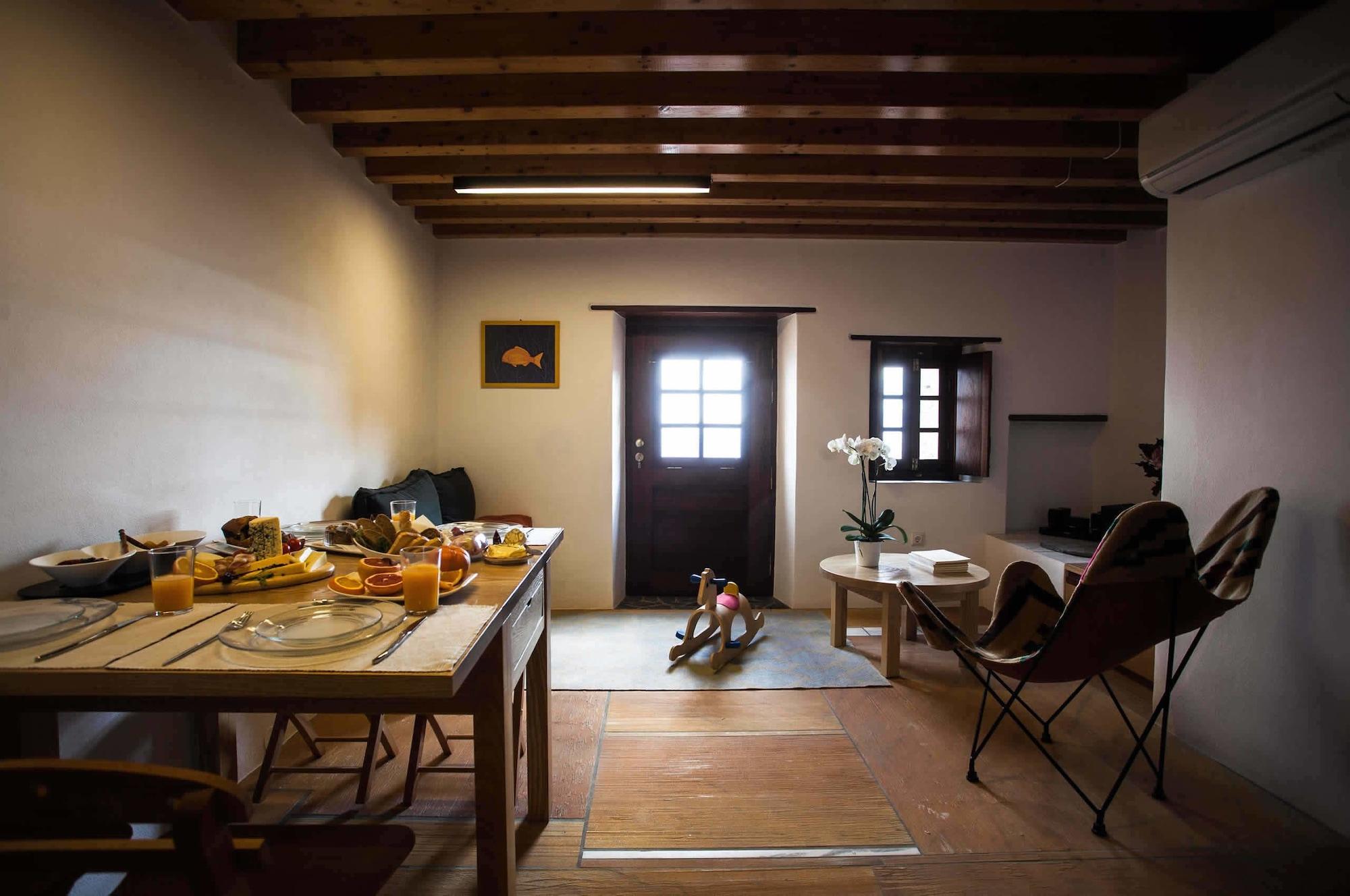 House In The Castle Apartment โมเน็มวาซี ภายนอก รูปภาพ
