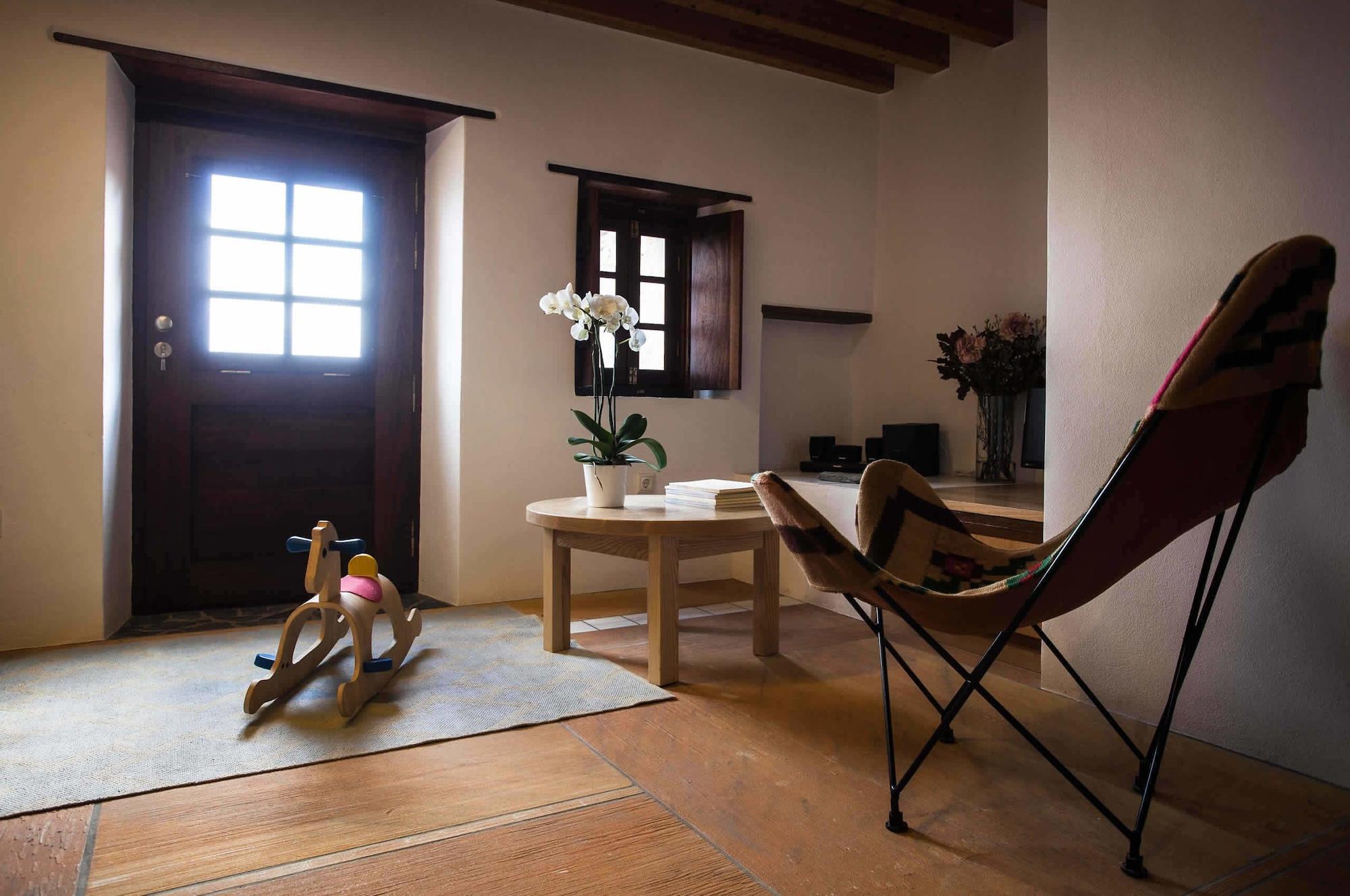 House In The Castle Apartment โมเน็มวาซี ภายนอก รูปภาพ