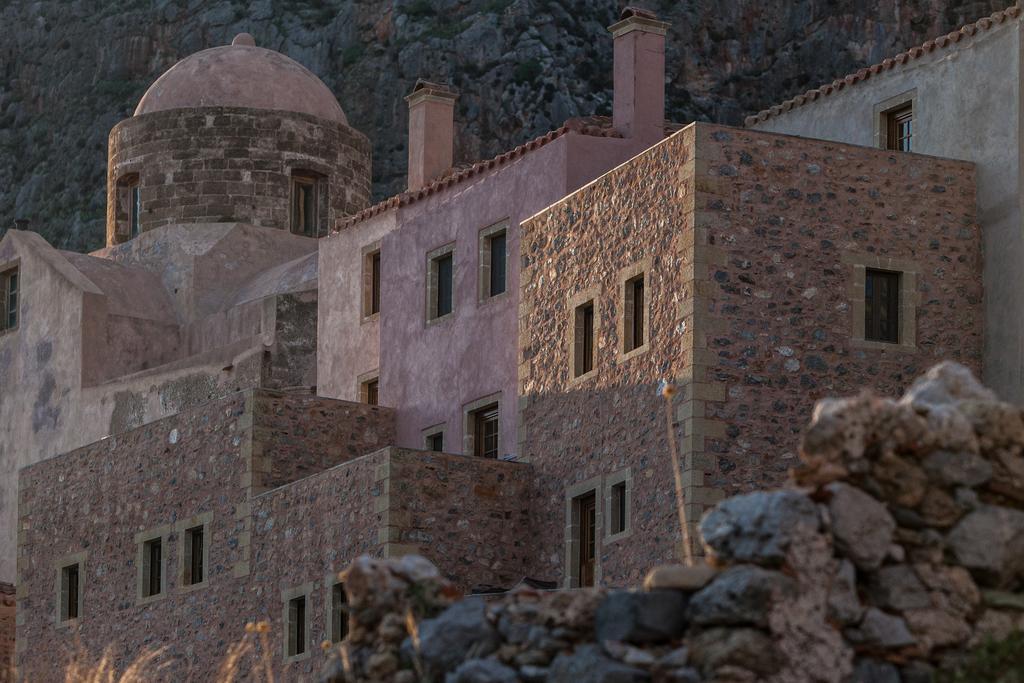 House In The Castle Apartment โมเน็มวาซี ภายนอก รูปภาพ