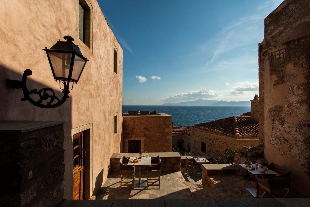 House In The Castle Apartment โมเน็มวาซี ภายนอก รูปภาพ
