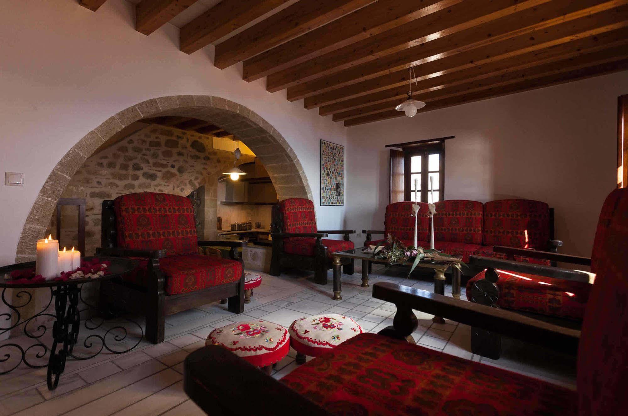 House In The Castle Apartment โมเน็มวาซี ภายนอก รูปภาพ