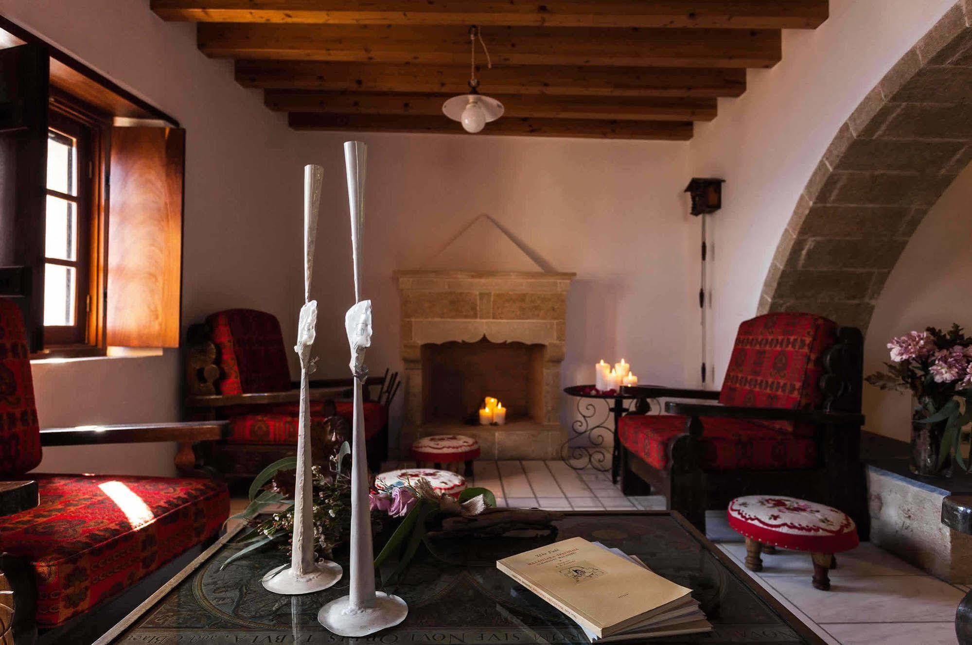 House In The Castle Apartment โมเน็มวาซี ภายนอก รูปภาพ