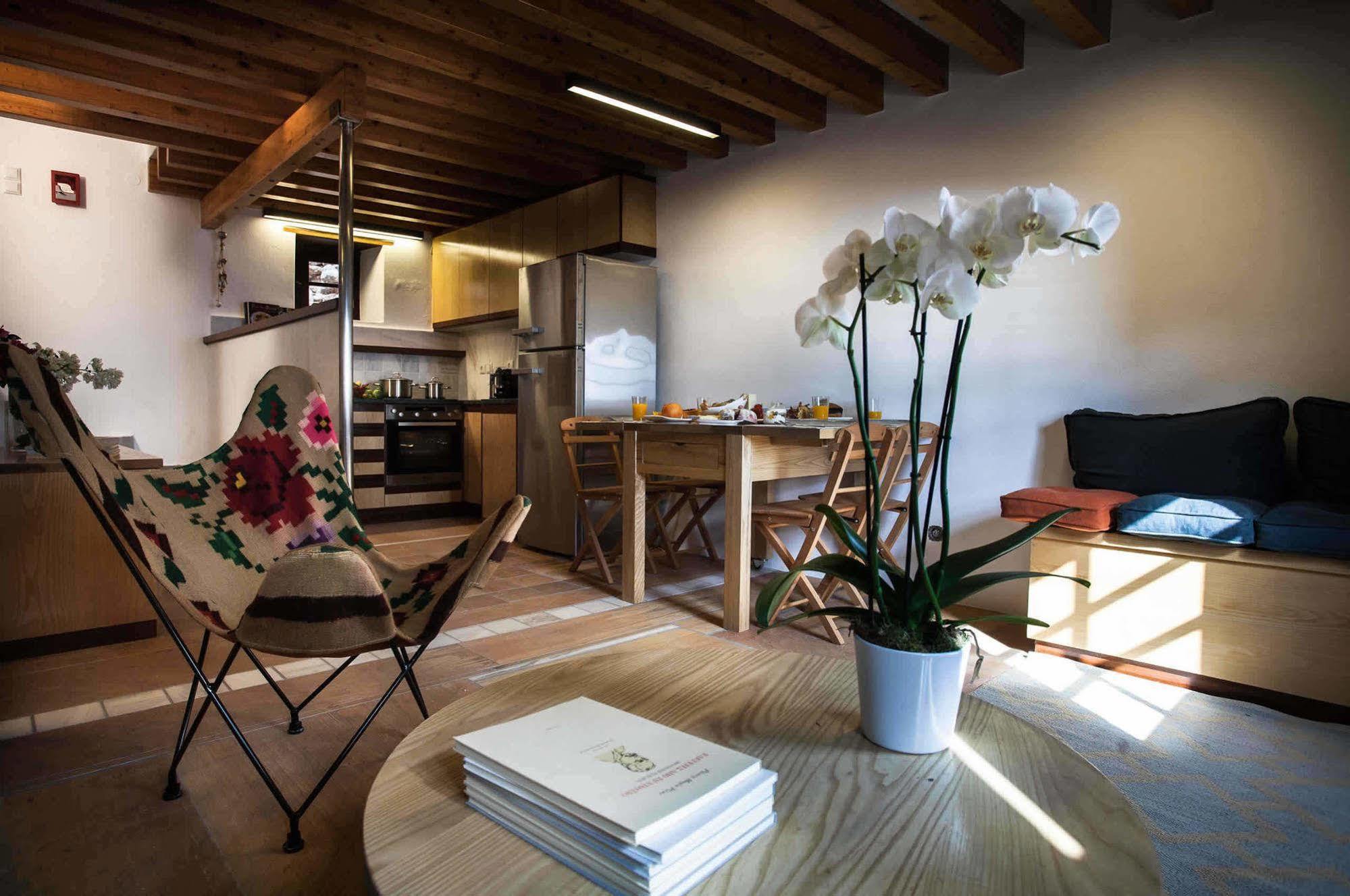 House In The Castle Apartment โมเน็มวาซี ภายนอก รูปภาพ