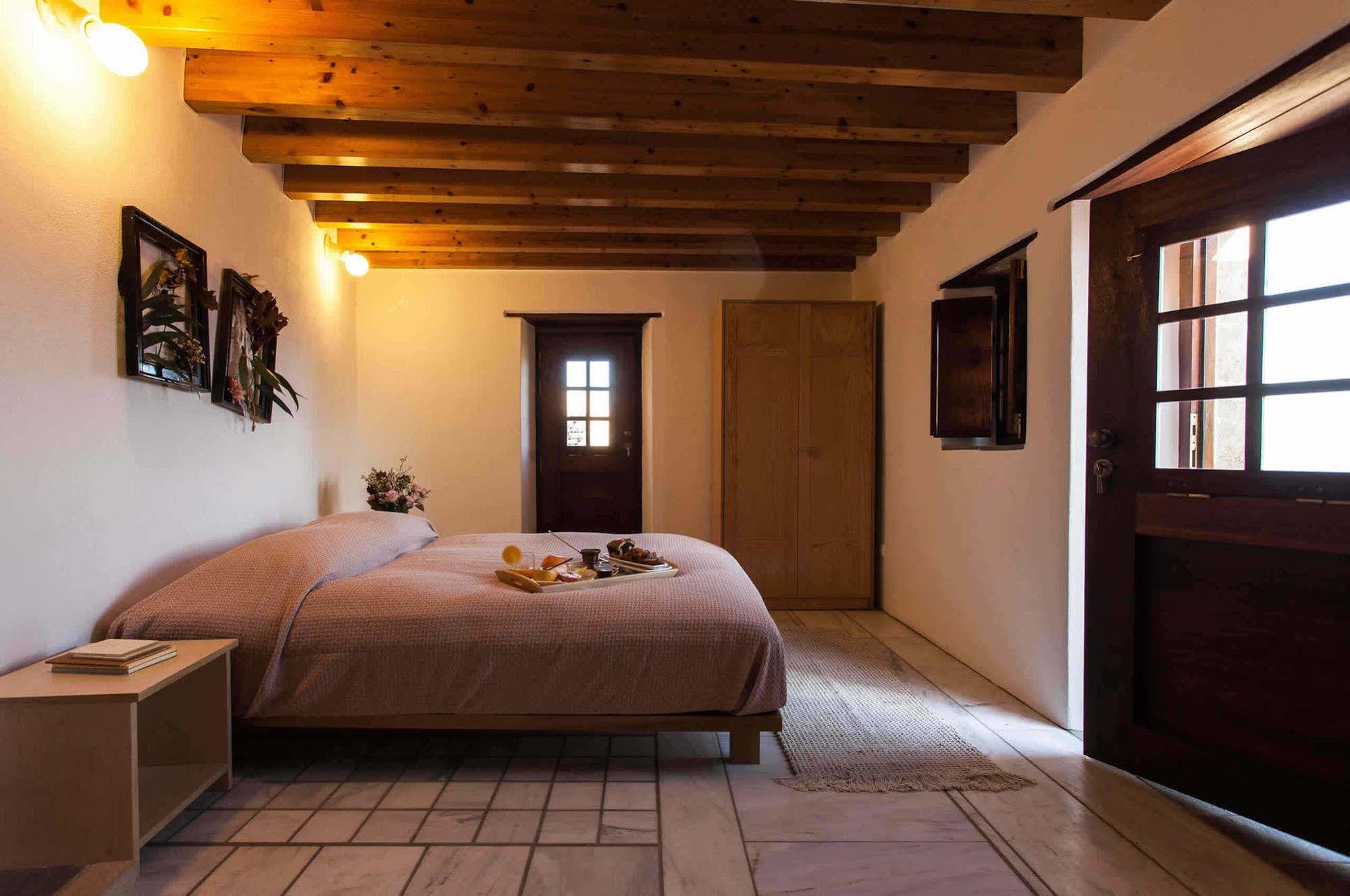 House In The Castle Apartment โมเน็มวาซี ภายนอก รูปภาพ